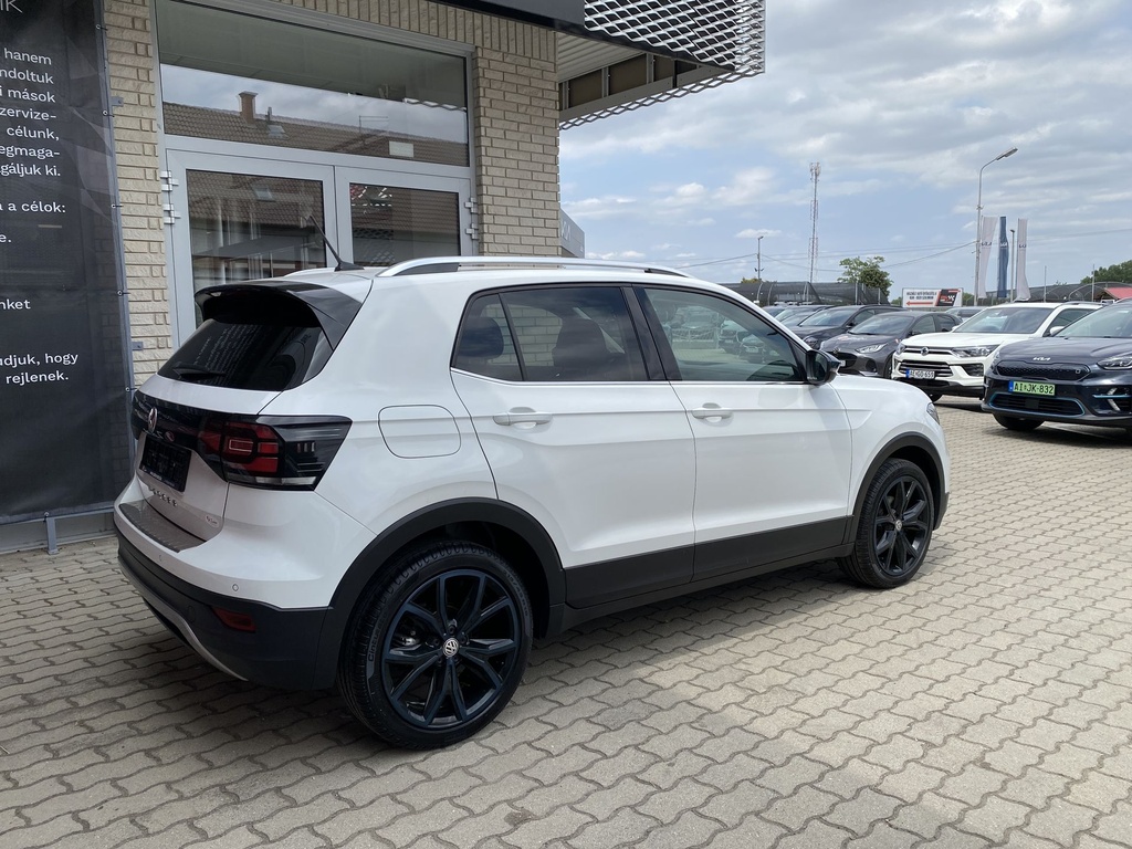 VW T-Cross 1.0 TSI Style DSG + Design Csomag. Mo.-i, 1Tulajdonos, Téli-Nyári gumik felnin.
