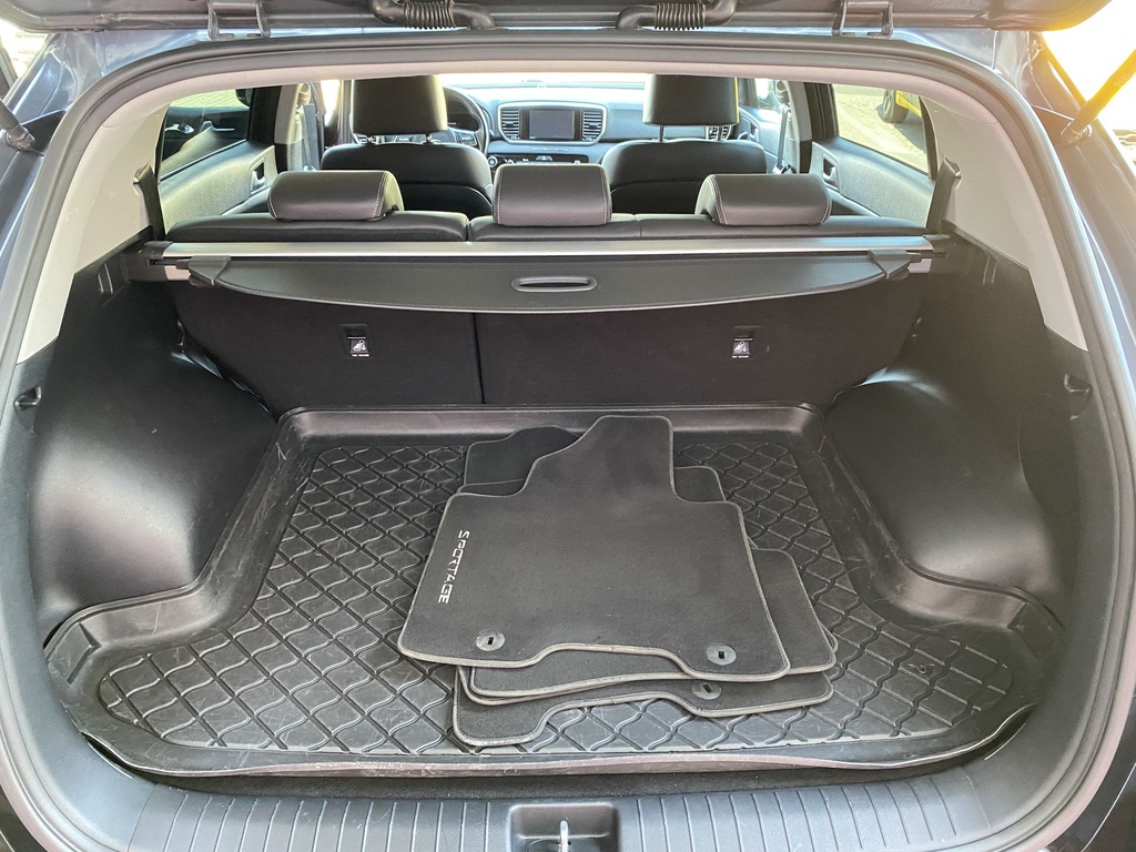 Kia Sportage 1,6T-GDI Gold + 4WD AT+ Félbőr kárpit, Elektromos ülések+ 19",Gyári garanciális,Vezetett szervizkönyv!
