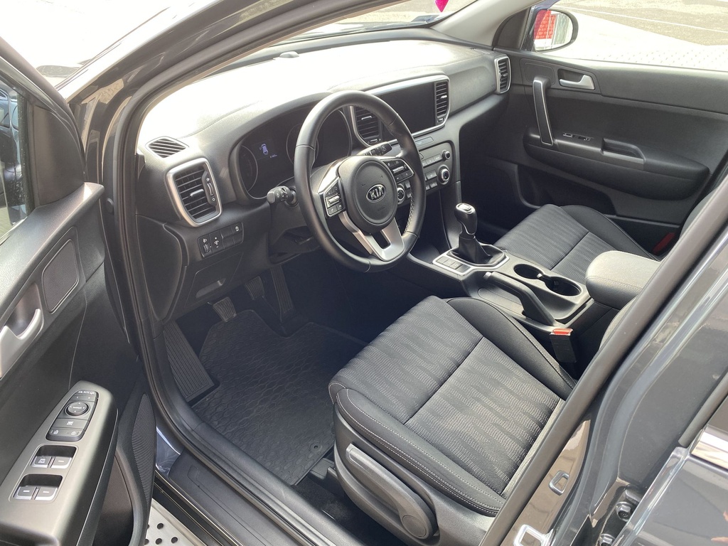 Kia Sportage 1,6GDI, Bronz, Mo.-i, 1 Tulajdonos, Gyári garanciális, Gyári fényezés, Vonóhorog, Oldalfellépő.Téli-Nyári kerékszett.