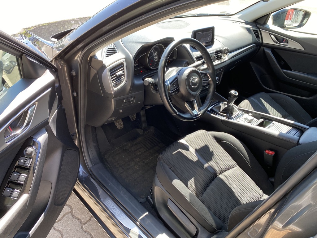 Mazda 3 Sedan, 2.0 Attraction. Mo.-i, 1Tulajdonos, Végig Mazdában szervizelt.