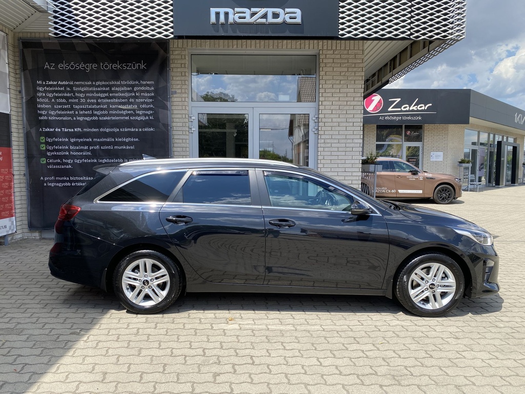 Kia Ceed SW 1,5 T-GDI Gold, Gyári garanciális, Gyári fényezés, Frissen szervizelt!
