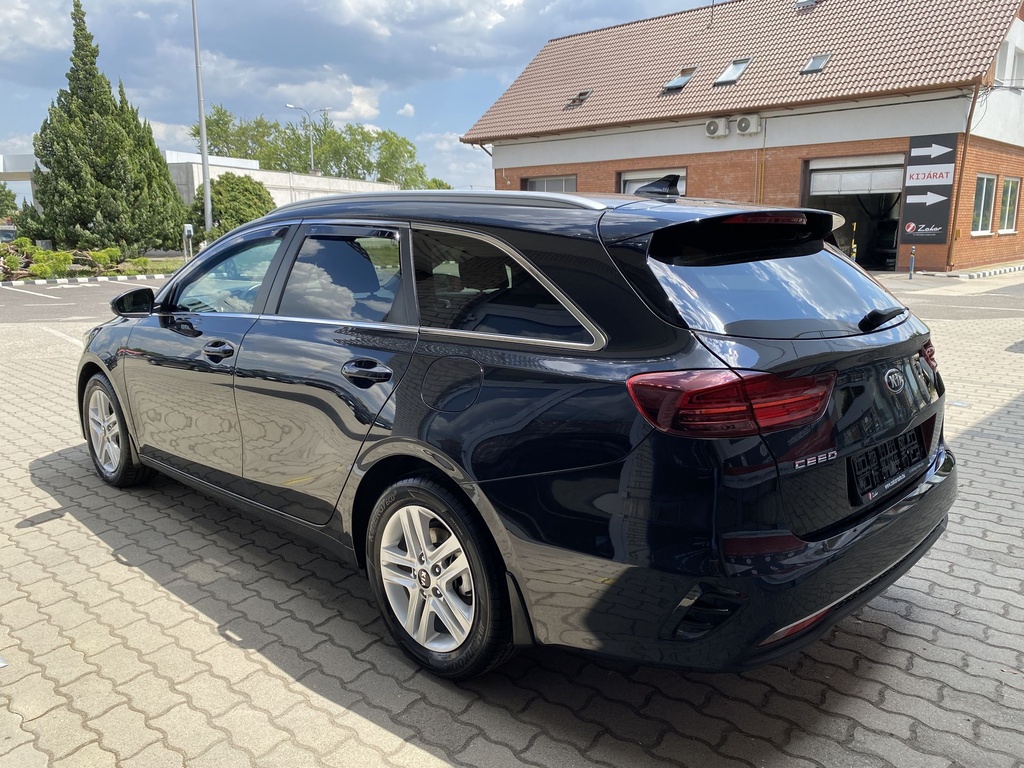 Kia Ceed SW 1,5 T-GDI Gold, Gyári garanciális, Gyári fényezés, Frissen szervizelt!