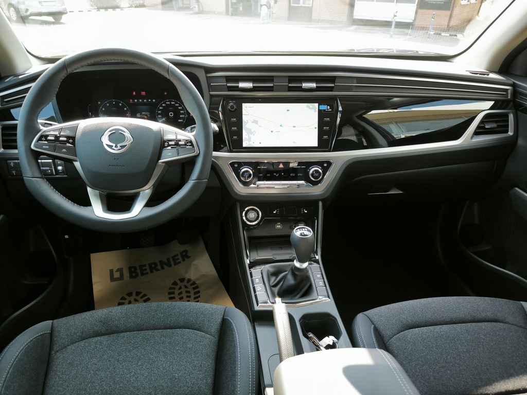 Ssangyong/KGM Korando 1.5 Turbo GDI Smart Plus MT Black Pack 