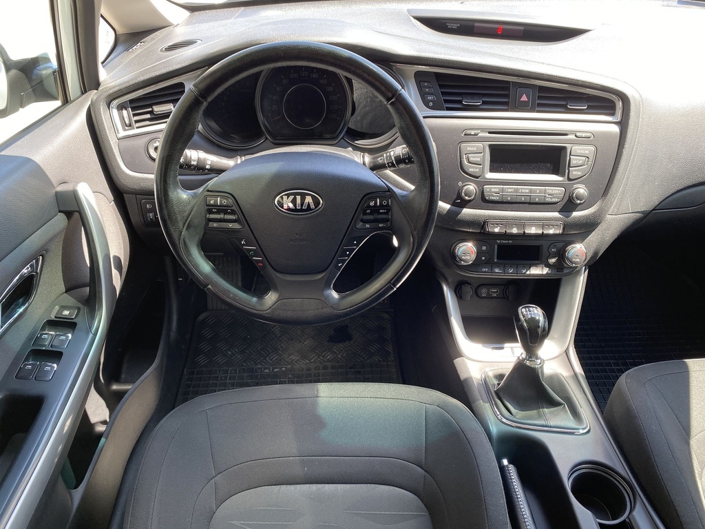Kia Ceed 1,4 LX EX, Mo.-i, Keveset futott, 2. tulajdonos, 18" alufelni, Kitűnő állapot!