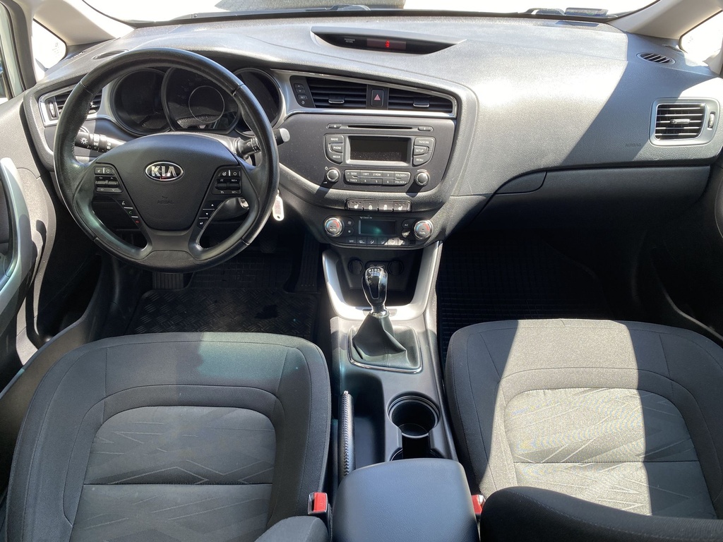 Kia Ceed 1,4 LX EX, Mo.-i, Keveset futott, 2. tulajdonos, 18" alufelni, Kitűnő állapot!