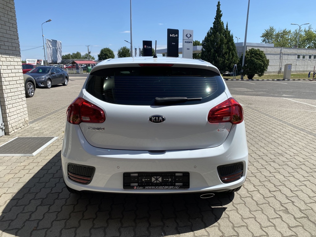 Kia Ceed 1,4 LX EX, Mo.-i, Keveset futott, 2. tulajdonos, 18" alufelni, Kitűnő állapot!
