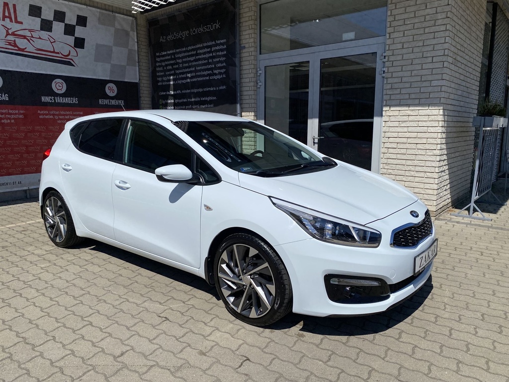 Kia Ceed 1,4 LX EX, Mo.-i, Keveset futott, 2. tulajdonos, 18" alufelni, Kitűnő állapot!