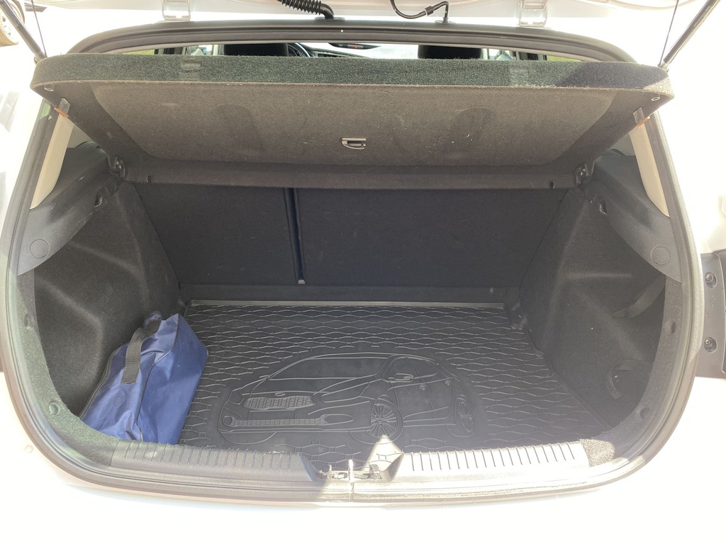 Kia Ceed 1,4 LX EX, Mo.-i, Keveset futott, 2. tulajdonos, 18" alufelni, Kitűnő állapot!