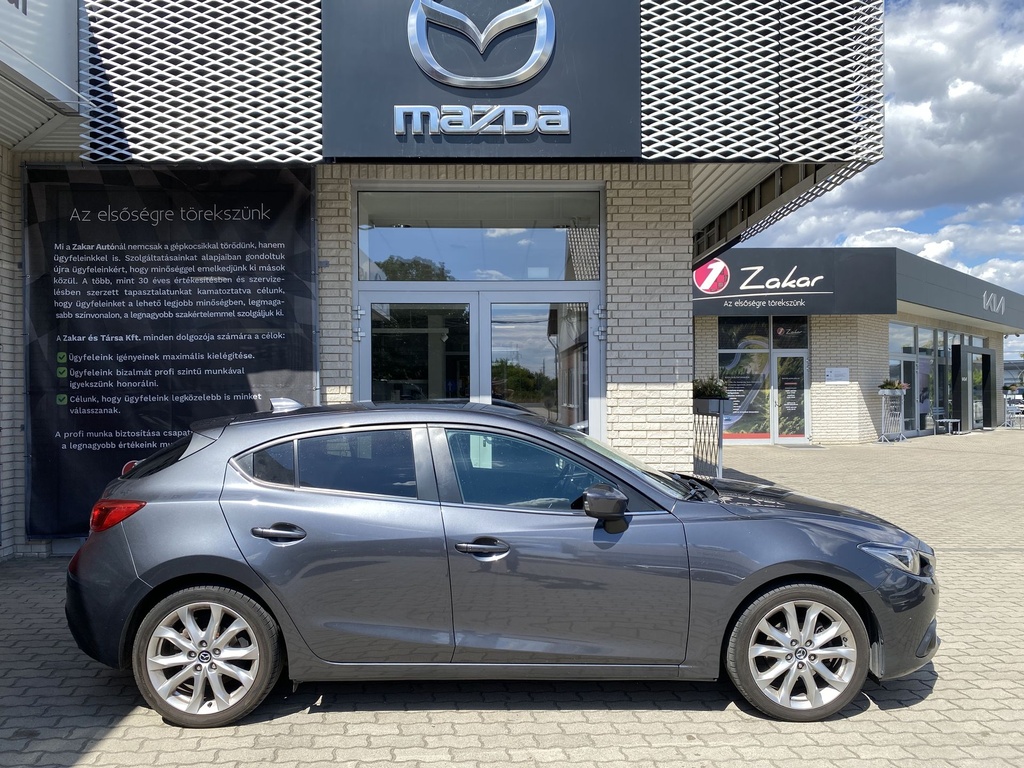 Mazda CX-3 2.0i Revolution Top AWD AT, Mo.-i, 2 Tulajdonos, Vezetett szervizelőélet, Téli-Nyári gumik felnin!