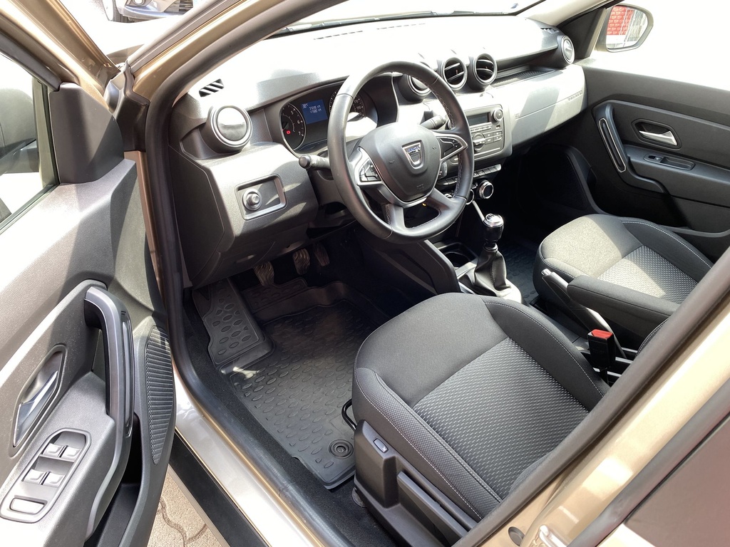 Dacia Duster 1.6 SCe Comfort, 37.224.Km!! Mo.-i, 1 Tulajdonos, Gyári fényezés, Téli-Nyári gumik felnin!