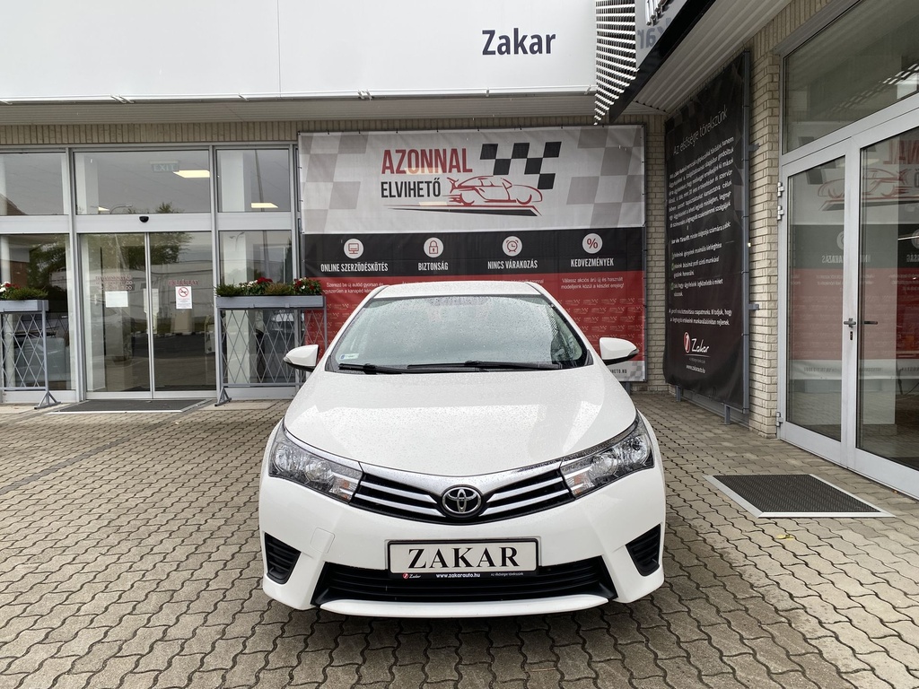 Toyota Corolla Sedan 1.33 Live, Mo.-i, 2. Tulajdonos, Vezetett szervizkönyv, Gyári fényezés, Téli-Nyári gumik!