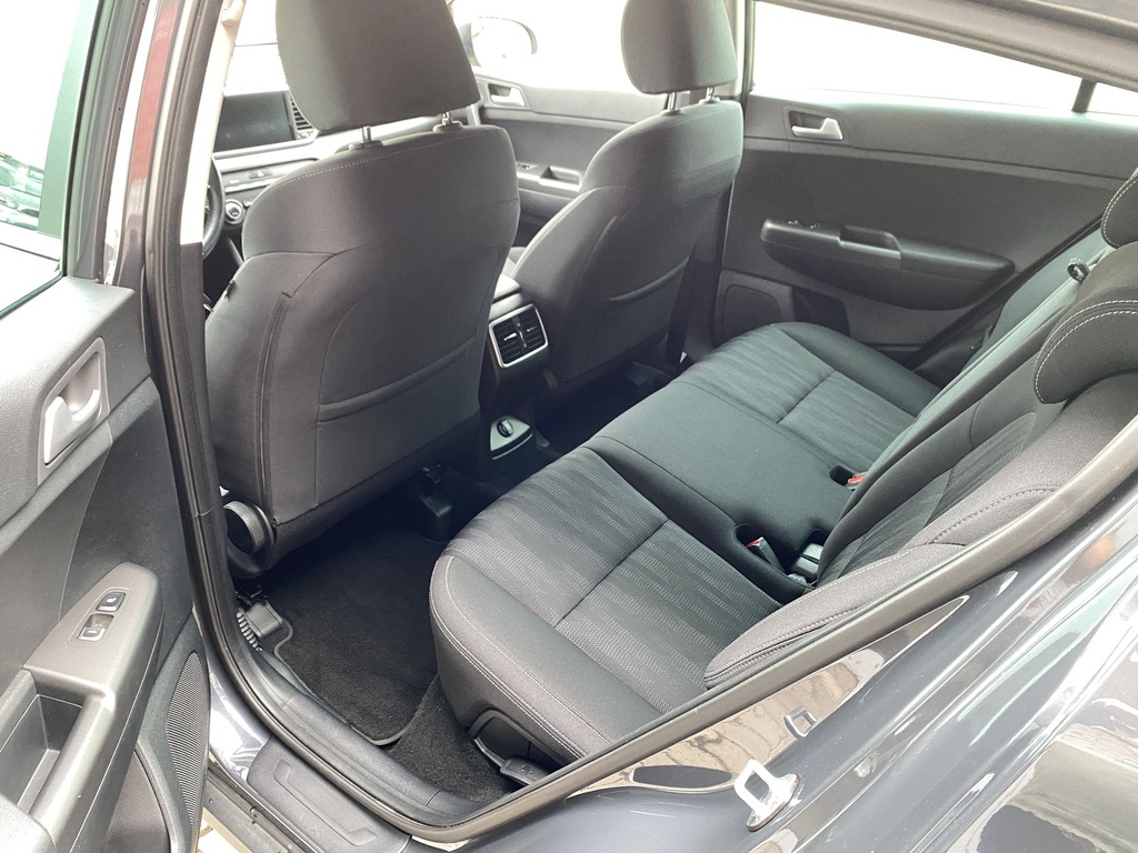 Kia Sportage 1,6 GDI Silver + 17".Mo.-i, 1 Tulajdonos,Gyári garanciális,Vezetett szervizkönyv! 