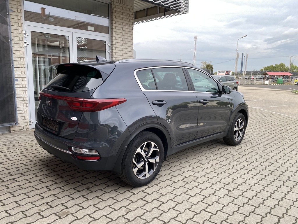 Kia Sportage 1,6 GDI Silver + 17".Mo.-i, 1 Tulajdonos,Gyári garanciális,Vezetett szervizkönyv! 
