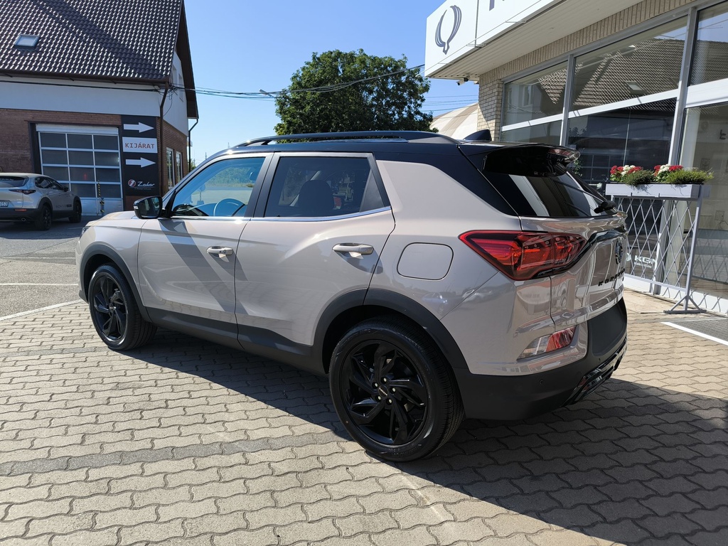 Ssangyong/KGM Korando 1.5 Turbo GDI Premium Plus AT Black Pack - 1.3 milliós kedvezmény!
