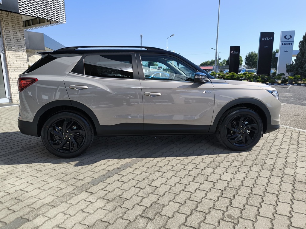 Ssangyong/KGM Korando 1.5 Turbo GDI Premium Plus AT Black Pack - 1.3 milliós kedvezmény!