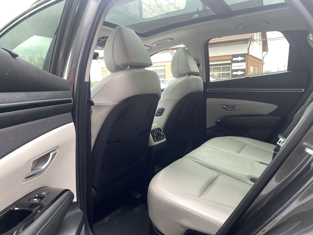 Hyundai Tucson 1.6 T-GDI HP MHEV Luxory 4WD DCT, Vezetett szervizkönyv, Frissen szervizelt, Gyári fényezés, Gyári garanciális!