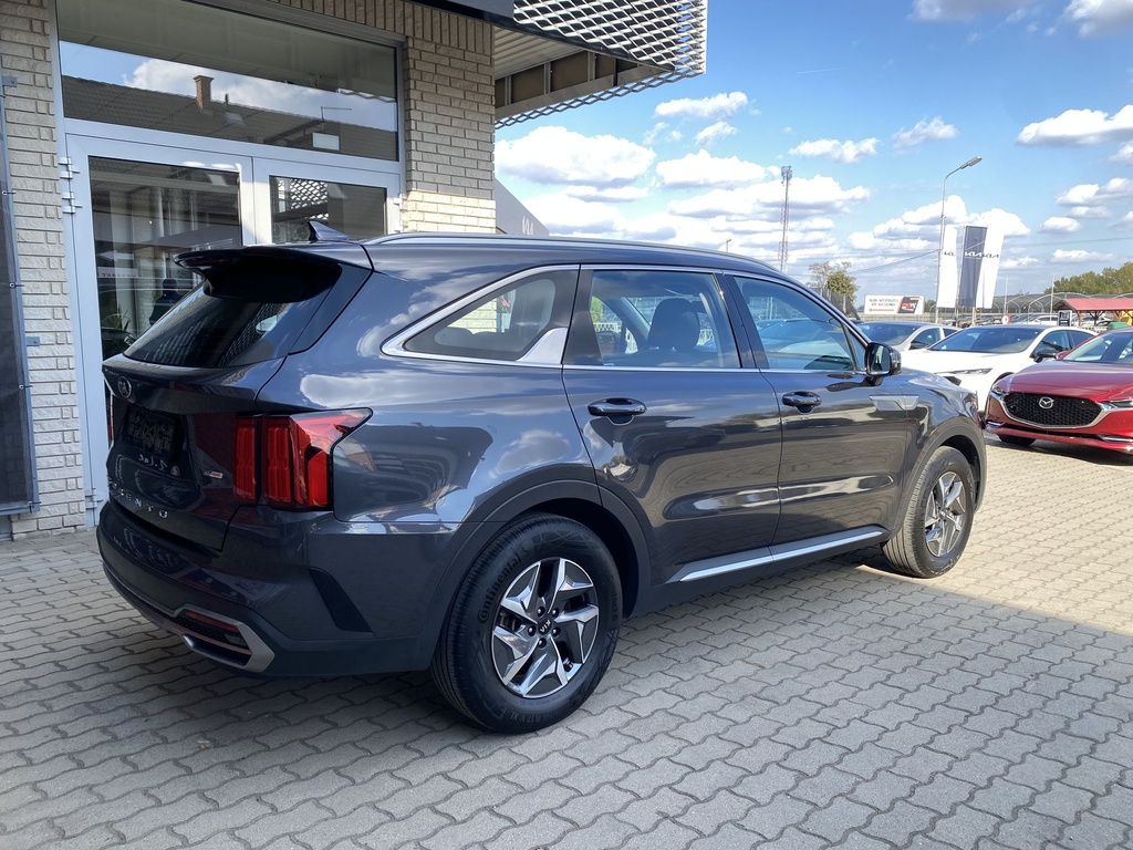Kia Sorento 1.6T-GDI HEV  AT, Gold + Winter, 7 ülés, Mo.-i, 1 Tulajdonos, Gyári garanciális, Gyári fényezés.