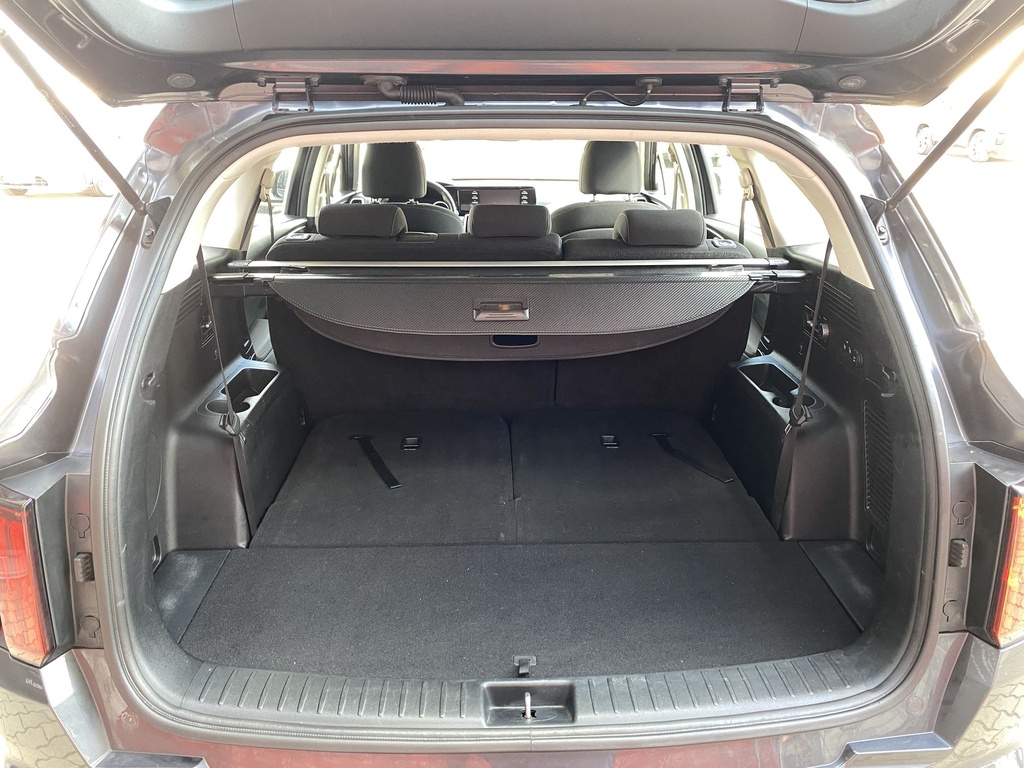 Kia Sorento 1.6T-GDI HEV  AT, Gold + Winter, 7 ülés, Mo.-i, 1 Tulajdonos, Gyári garanciális, Gyári fényezés.