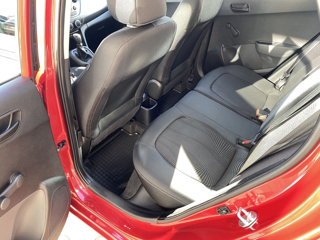 Hyundai I10 1.0B, Life A/C 35.821Km!!Klímás Téli-Nyári gumik!