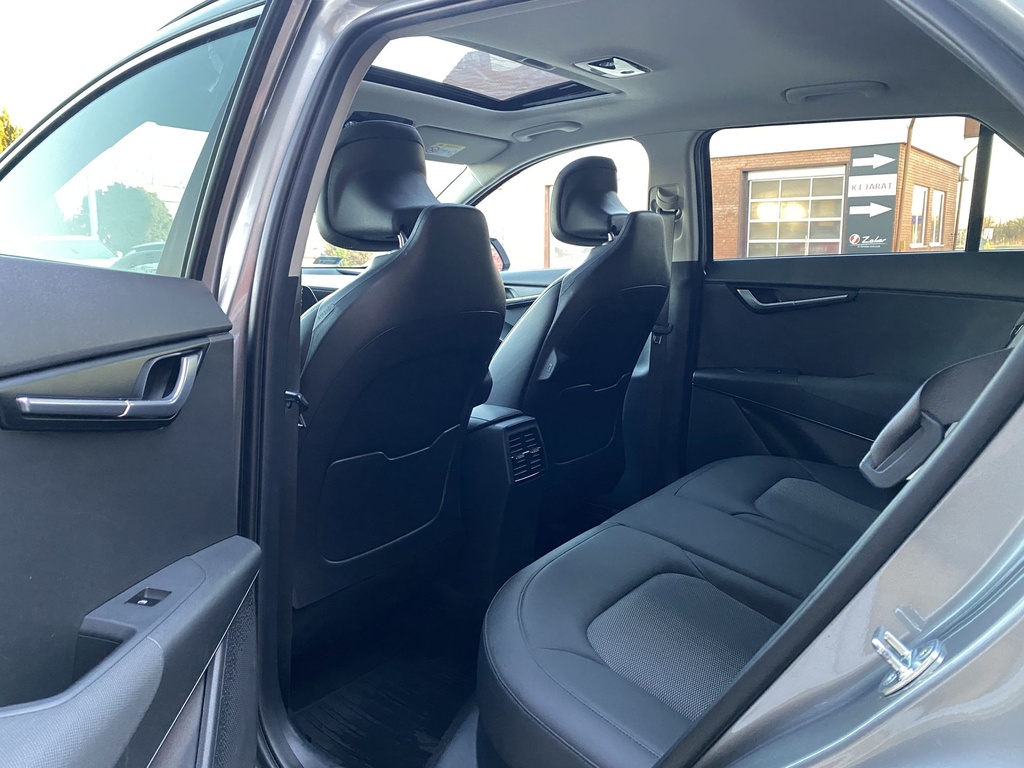 Kia Niro 1.6GDI PHEV Platinum + Comfort+NT,  DCT, Mo.-i, 1 Tulajdonos, Végig szervizelt, Gyári garanciális, Téli-Nyári gumik!