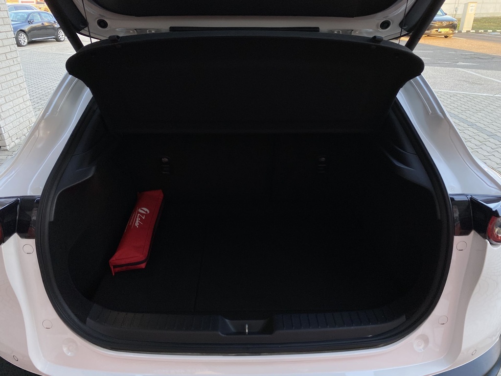 Mazda CX-30 2.0L e-SKYACTIV X186ps 6AT 2WD GT Plus, SO/ Mo.i-, 1 Tulajdonos, Gyári garanciális, Gyári fényezés, Végig Mazdában szervizelt.