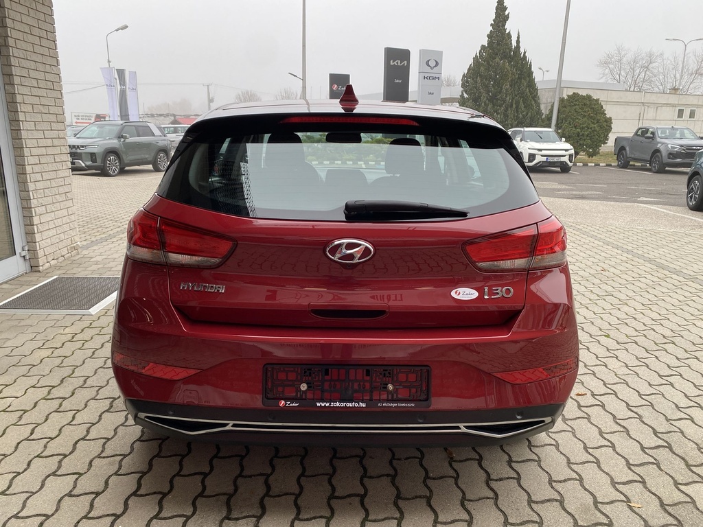 Hyundai I30 1.5DPi Prime, 33601Km!! Mo.-i, 1 Tulajdonos, Gyári fényezés, Gyári garanciális, Vezetett szervizkönyv!
