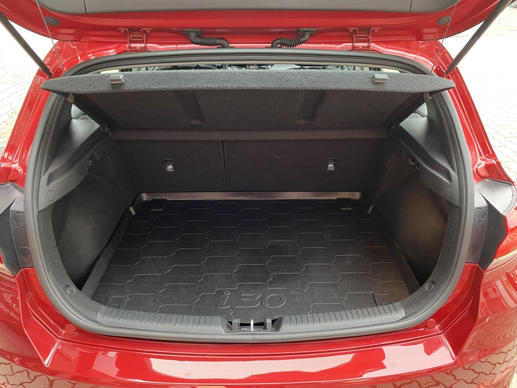 Hyundai I30 1.5DPi Prime, 33601Km!! Mo.-i, 1 Tulajdonos, Gyári fényezés, Gyári garanciális, Vezetett szervizkönyv!