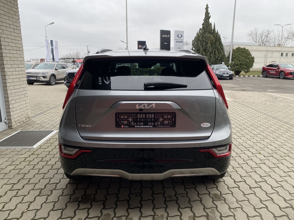 Kia E-Niro  Kryptonite + Relax+NT, DCT, Mo.-i, 1 Tulajdonos, Végig szervizelt, Gyári garanciális, Téli-Nyári gumik! 