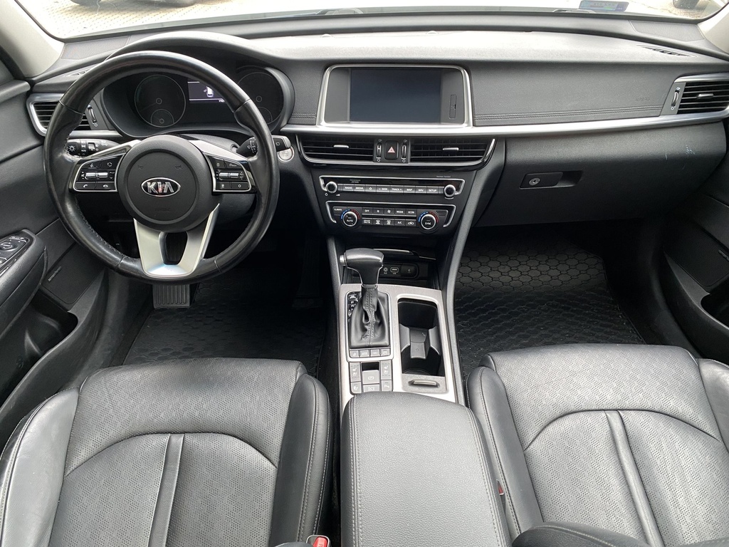Kia Optima2.0 PHEV AT. Mo.-i, 2 Tulajdonos, Gyári garanciális, Vezetett szervizkönyv! Téli-Nyári gumikkal!
