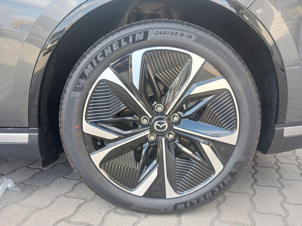 MAZDA 6e 5HB EV 258ps 1AT RWD Takumi Plus 