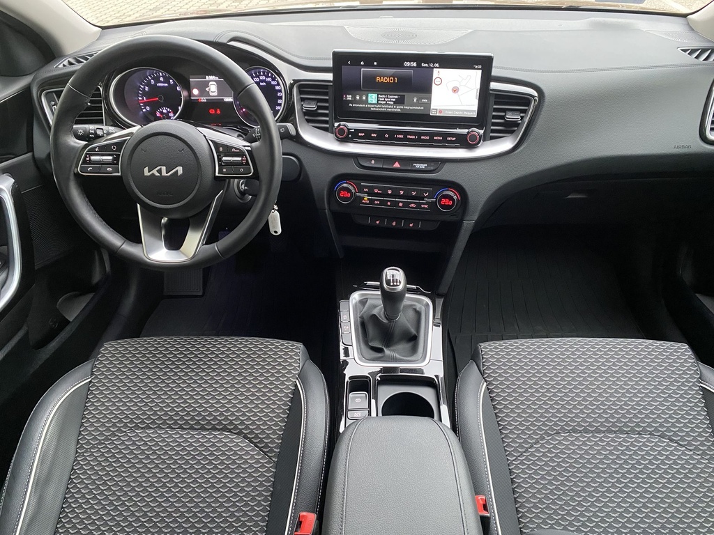 Kia X-Ceed 1.5 T-GDI X-Gold. Mo.-i, 1 Tulajdonos, Gyári fényezés, Végig szervizelt, Gyári garanciális, Téli-Nyári gumik felnin! 