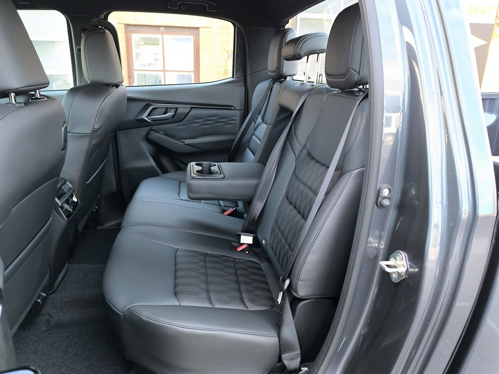 ISUZU D-MAX LS Plus AT