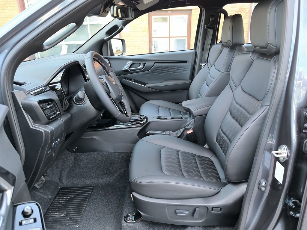 ISUZU D-MAX LS Plus AT