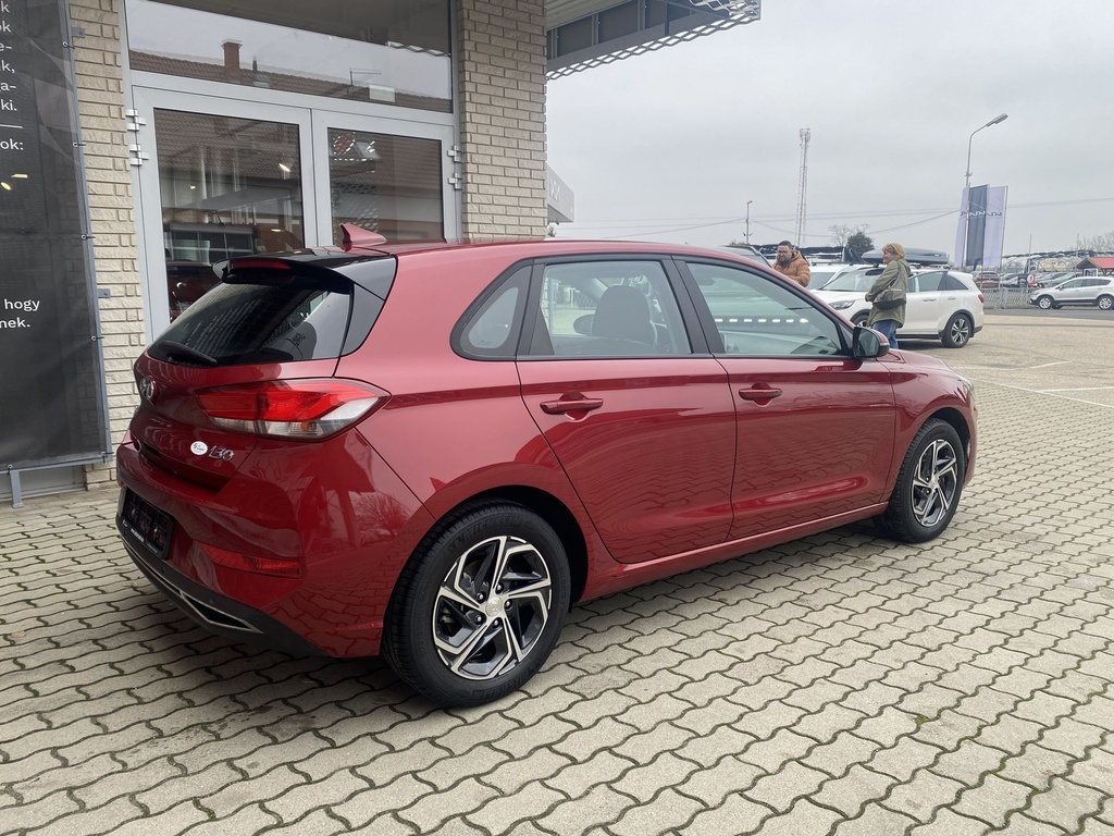 Hyundai I30 1.5DPi Prime, 33601Km!! Mo.-i, 1 Tulajdonos, Gyári fényezés, Gyári garanciális, Vezetett szervizkönyv!