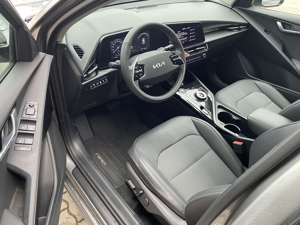 Kia Niro 1.6GDI PHEV Platinum + Comfort+NT,  DCT, Mo.-i, 1 Tulajdonos, Végig szervizelt, Gyári garanciális, Téli-Nyári gumik!