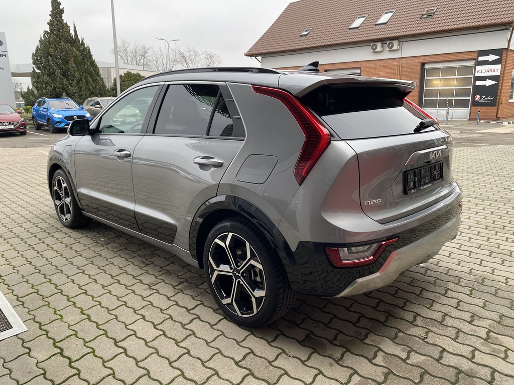 Kia Niro 1.6GDI PHEV Platinum + Comfort+NT,  DCT, Mo.-i, 1 Tulajdonos, Végig szervizelt, Gyári garanciális, Téli-Nyári gumik!