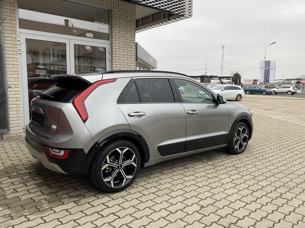 Kia Niro 1.6GDI PHEV Platinum + Comfort+NT,  DCT, Mo.-i, 1 Tulajdonos, Végig szervizelt, Gyári garanciális, Téli-Nyári gumik!