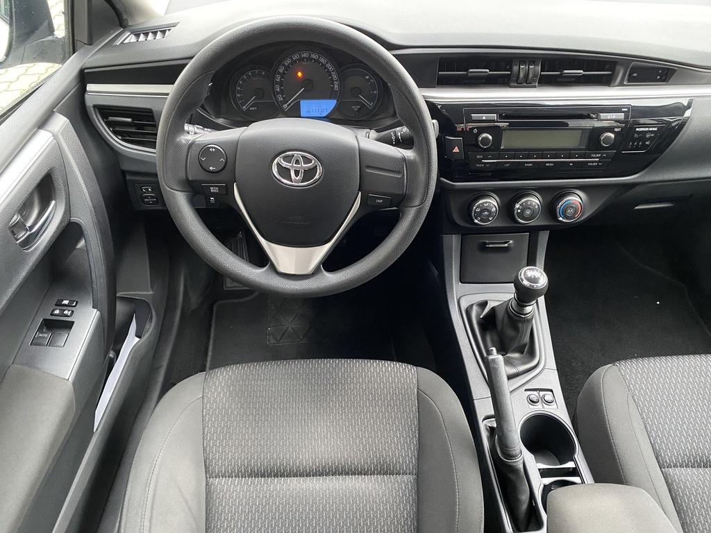 Toyota Corolla Sedan 1.33 Live, Mo.-i, 2. Tulajdonos, Vezetett szervizkönyv, Gyári fényezés, Téli-Nyári gumik!