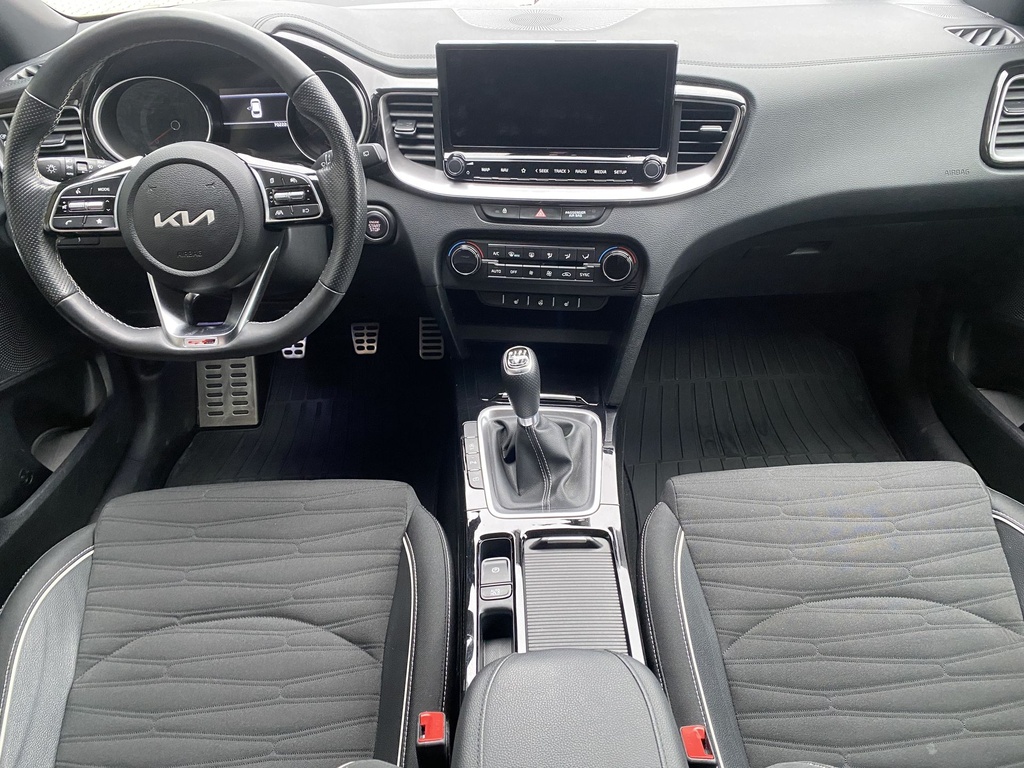 Kia ProCeed 1.5T-GDI GT Line Pro, Mo.-i, 1 Tulajdonos, Gyári garanciális,Vezetett szervizkönyv, Téli Nyári gumik! 