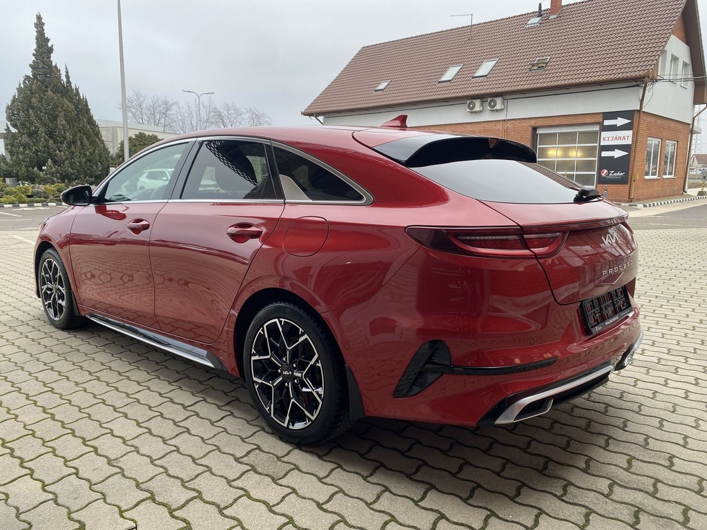 Kia ProCeed 1.5T-GDI GT Line Pro, Mo.-i, 1 Tulajdonos, Gyári garanciális,Vezetett szervizkönyv, Téli Nyári gumik! 