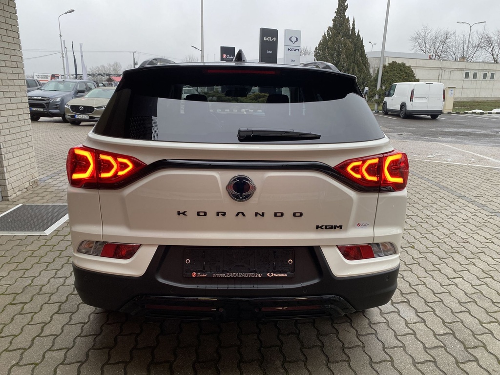 KGM Korando 1.5 Turbo GDI Smart, Smart plus, ACC, Black Pack AT. Mo-i, Gyári garancia, Gyári fényezés, +5év GARANCIA, Vonóhorog, oldalfellépők, szélterelők, LED csomagtér világítás, sport pedál szett!