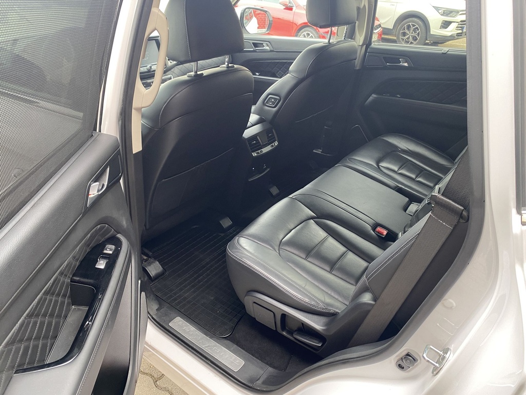 Ssangyong/KGM Rexton Premium 4WD, 7 ülés, Vonóhorog, Gyári fényezés.