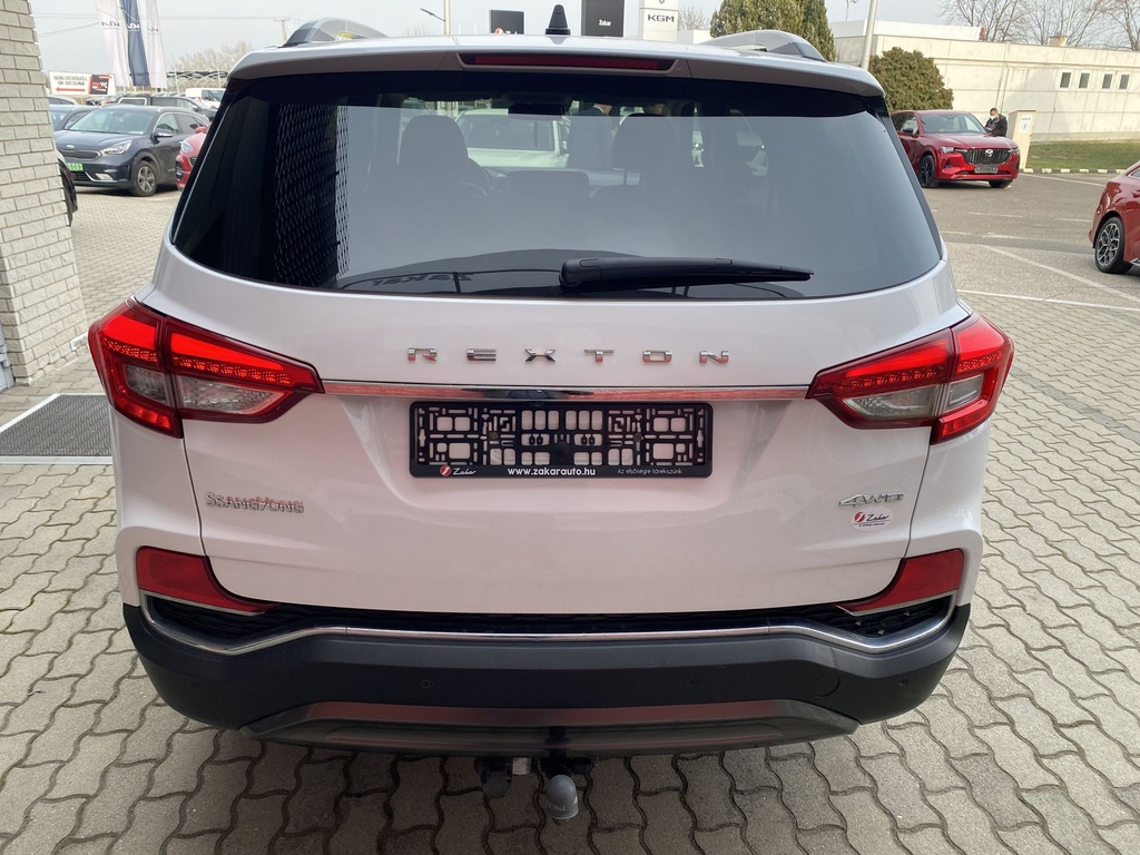 Ssangyong/KGM Rexton Premium 4WD, 7 ülés, Vonóhorog, Gyári fényezés.
