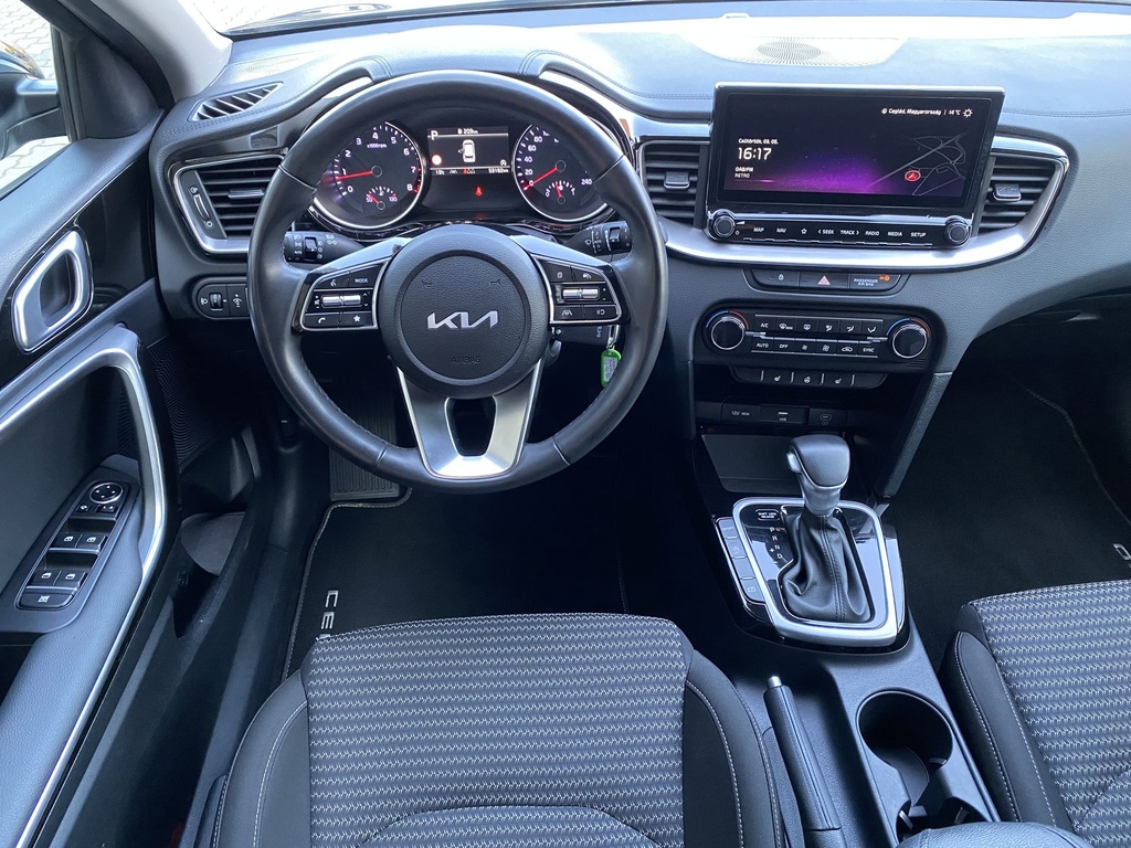 Kia Ceed SW 1.5 T-GDI Gold DCT, Mo.i, 1 Tulajdonos, Gyári garanciális, Vezetett szervizkönyv. 