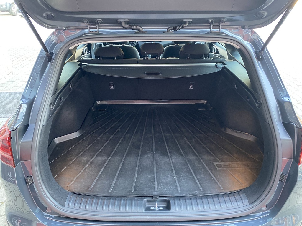 Kia Ceed SW 1.5 T-GDI Gold DCT, Mo.i, 1 Tulajdonos, Gyári garanciális, Vezetett szervizkönyv. 