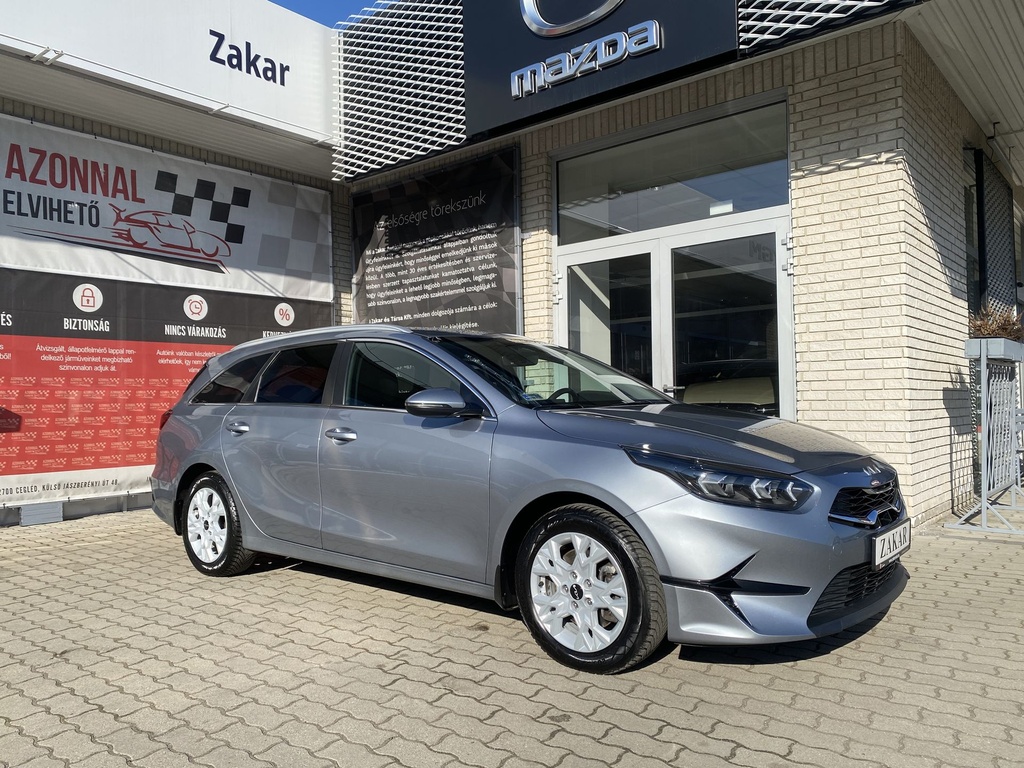 Kia Ceed SW 1.5 T-GDI Gold DCT, Mo.i, 1 Tulajdonos, Gyári garanciális,Gyári fényezés,  Vezetett szervizkönyv, Frissen szervizelt, Téli-Nyári gumik.