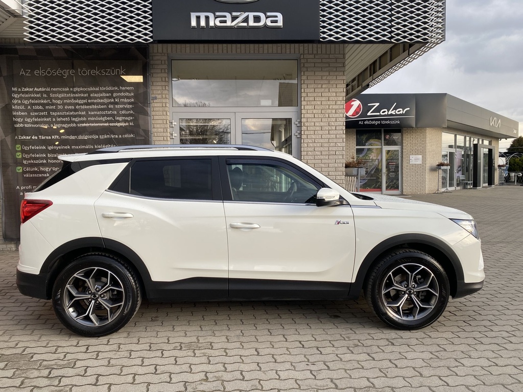 Ssangyong/KGM Korando Style Plus AT-Mo.-i, 1 Tulajdonos, Gyári garanciális, Gyári fényezés, Vonóhorog, Téli-Nyári gumik felnin!! 