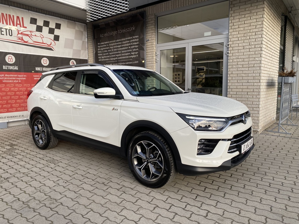 Ssangyong/KGM Korando Style Plus AT-Mo.-i, 1 Tulajdonos, Gyári garanciális, Gyári fényezés, Vonóhorog, Téli-Nyári gumik felnin!! 