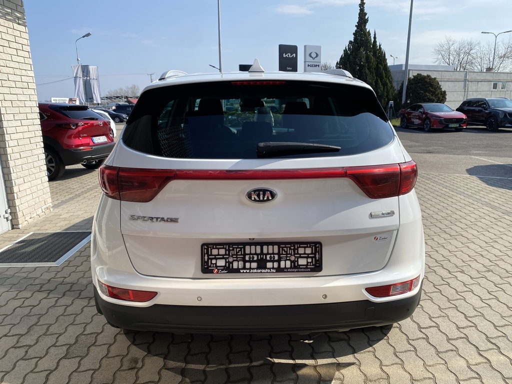 Kia Sportage 1.6GDI Winter Edition, Mo.-i, 1 Tulajdonos, Gyári fényezés, Vezetett szervizkönyv, Téli-Nyári gumik felnin.