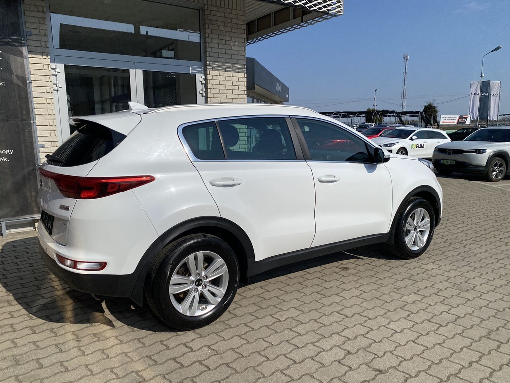 Kia Sportage 1.6GDI Winter Edition, Mo.-i, 1 Tulajdonos, Gyári fényezés, Vezetett szervizkönyv, Téli-Nyári gumik felnin.